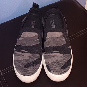 Cushionaire Camouflage Shoes, 9M